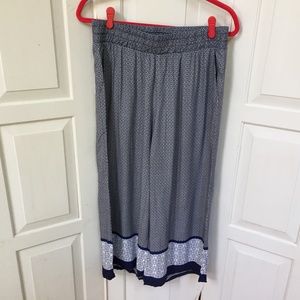 Dana Buchman Blue Lightweight Cropped Pants